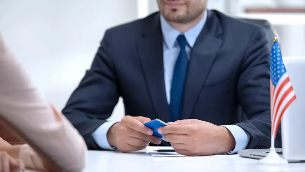 What Types of Visas Allow Me to Work in Florida? - Ragheb Immigration Lawyer